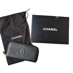 CHANEL Black wallet caviar Leather Zip around Wallet with dust bag and box